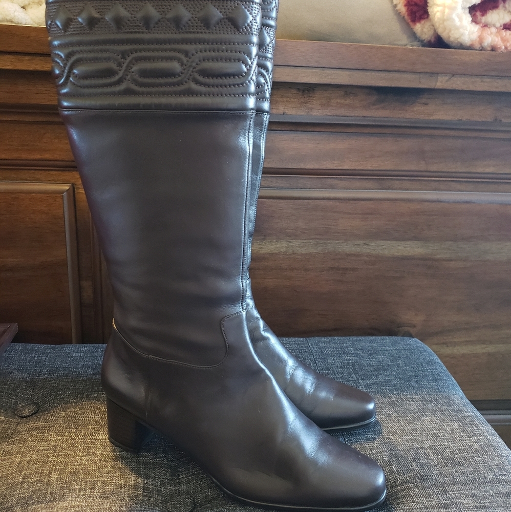 Tall brown boots - Picture 2 of 8